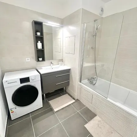 Apartment Neuf Et Spacieux *